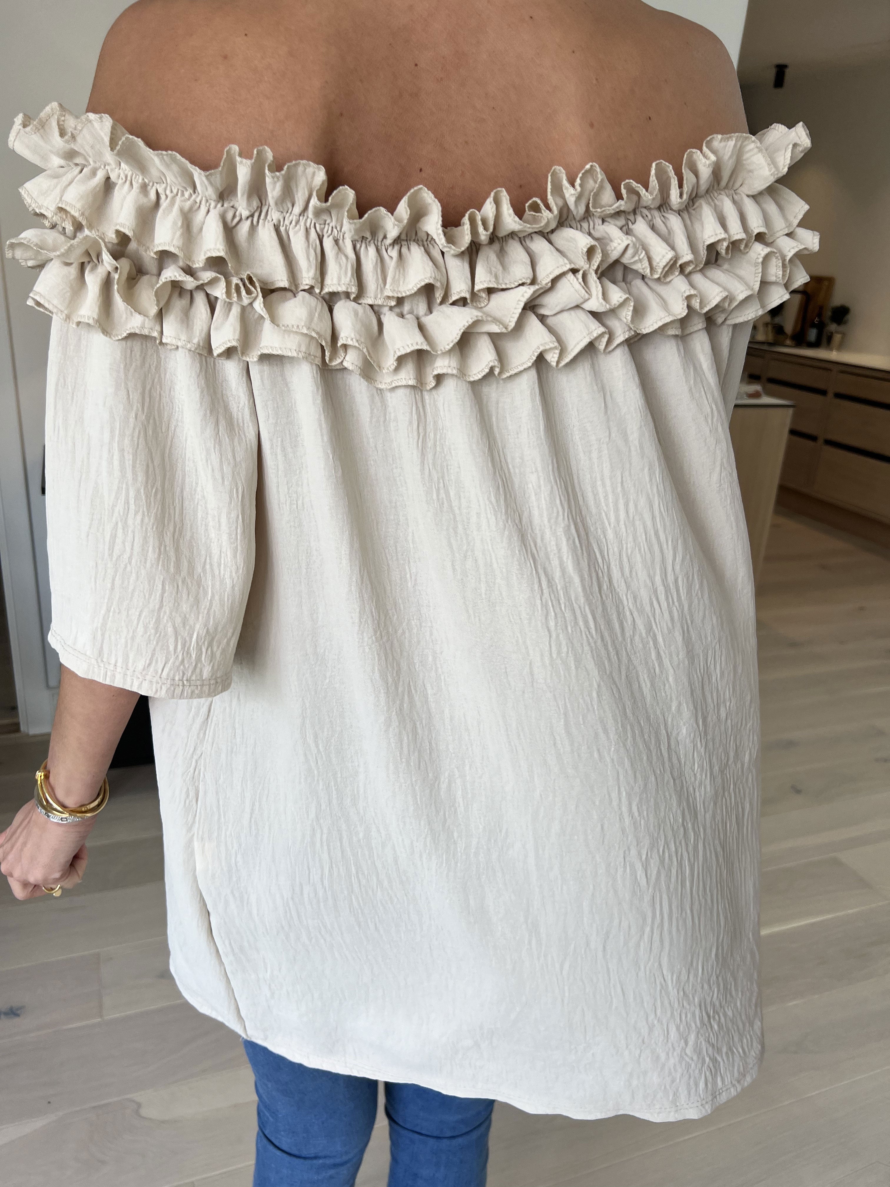 Chili Sleeveless - Finaste tunika med resår och volang i halsen